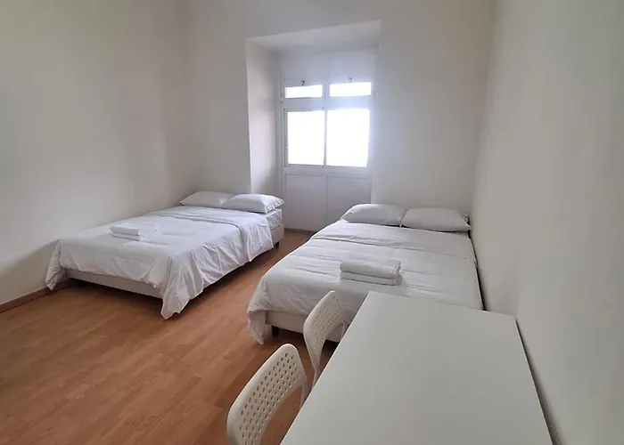 Residencial Ideal Hostel *
