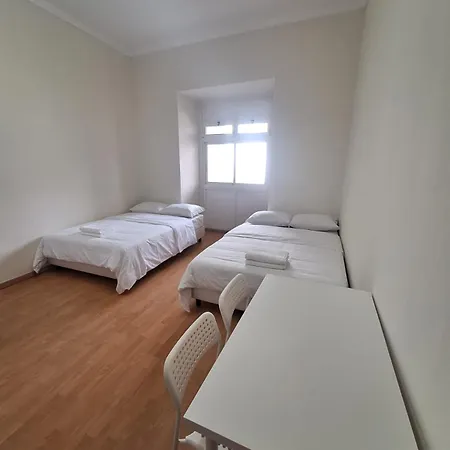 Residencial Ideal Hostel *