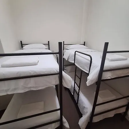 Residencial Ideal Hostel *